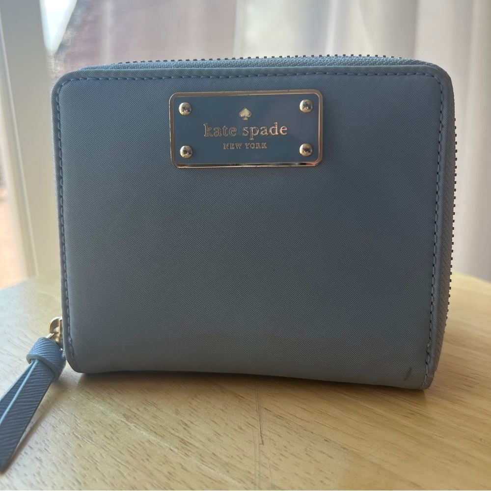 Kate Spade New York Wallet Bifold Darci Cloud Cover Gold Zipper A6